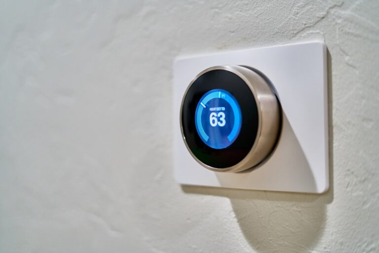 Smart Thermostat Compatibility & Buying Guide: Save Energy